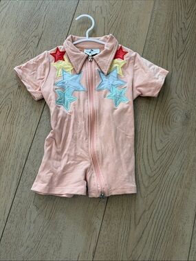 Kids Peach Star Appliqué One-Piece Bodysuit
